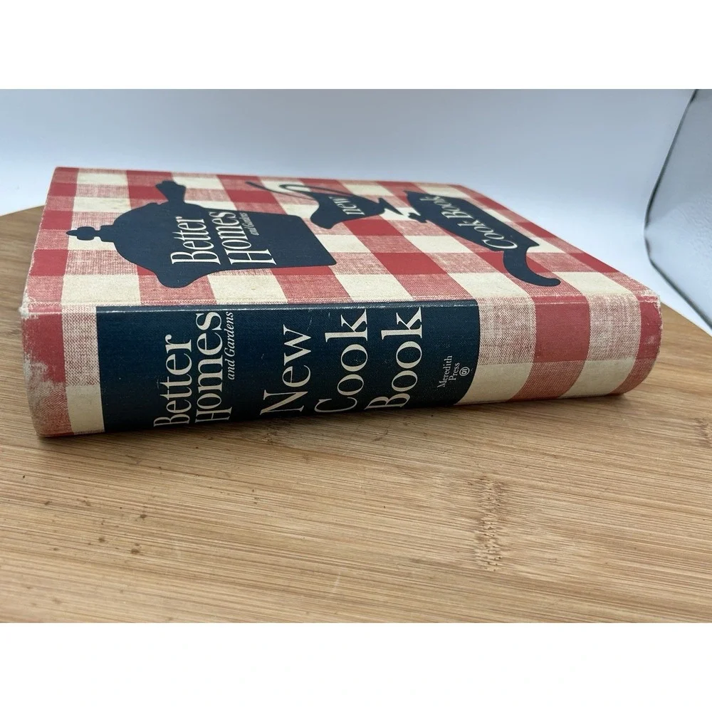 Better Homes and Gardens New Cook Book 1953 1962 Revised Edition  First Printing